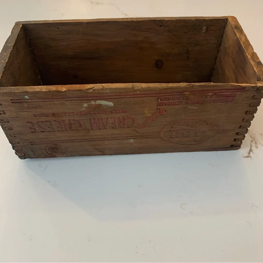 Vintage Lion Brand Pasteurized Chive Cream Cheese Wooden Box 3.5” x 3” x 7” NJ - Picture 10 of 10